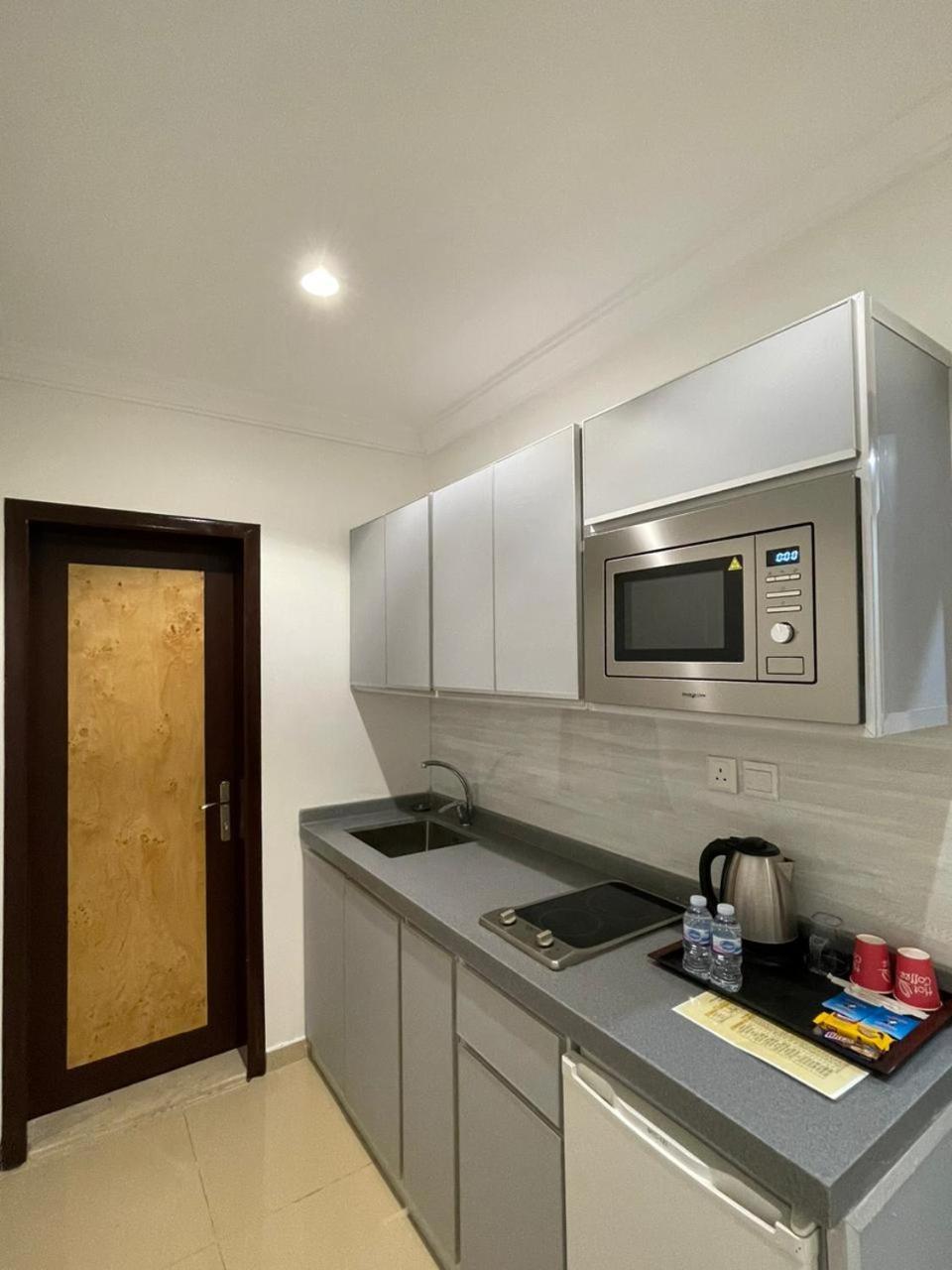 Al Manzil Almutmeez Aparthotel Τζέντα Εξωτερικό φωτογραφία